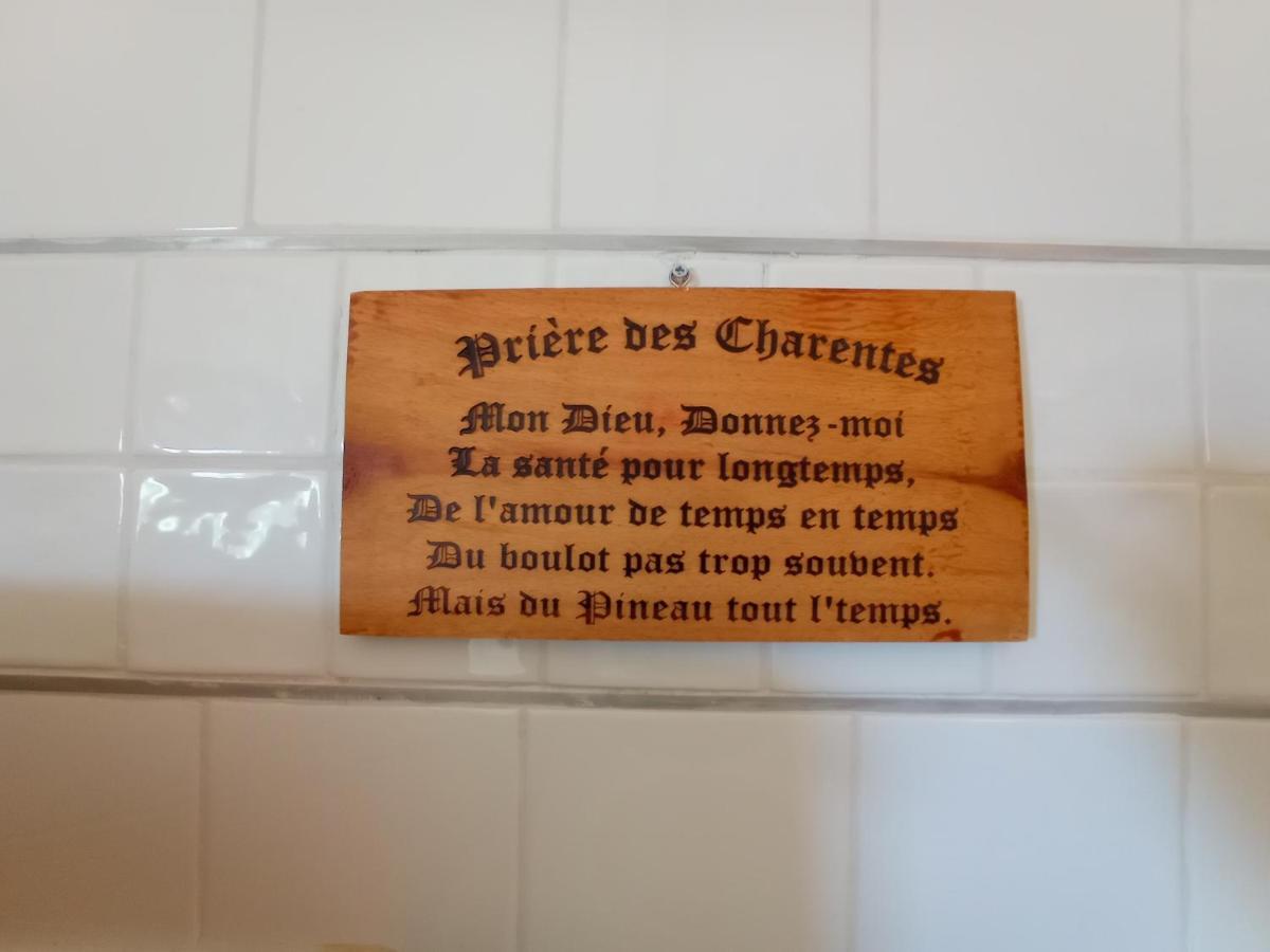 Ecurie Le Buguet Leilighet Saint-Antoine-Cumond Eksteriør bilde